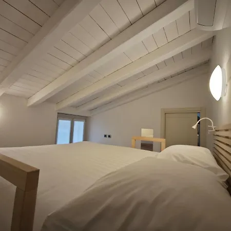 Airport-fiera New With Terrace Apartment