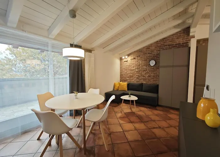 Daire Airport-fiera New With Terrace *